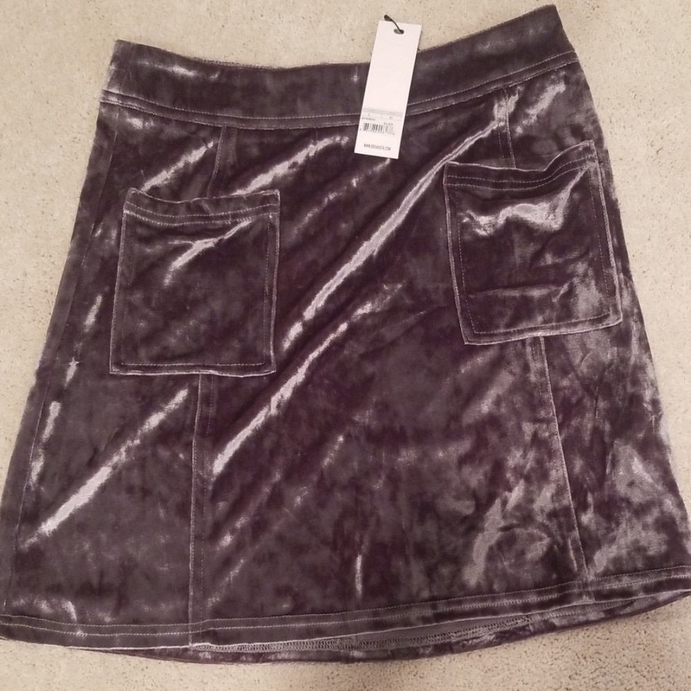 NWT BB Dakota skirt